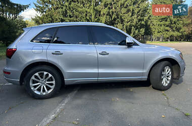Внедорожник / Кроссовер Audi Q5 2015 в 