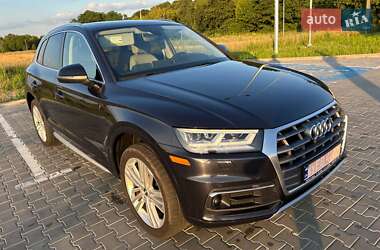 Внедорожник / Кроссовер Audi Q5 2018 в 