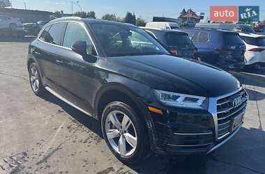 Позашляховик / Кросовер Audi Q5 2017 в Львові