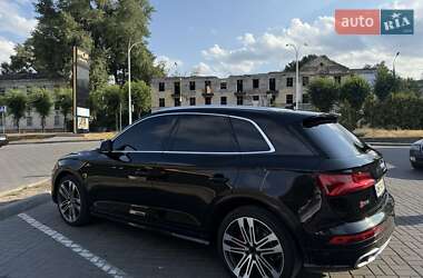 Внедорожник / Кроссовер Audi Q5 2017 в 