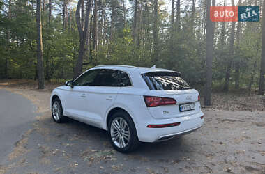 Внедорожник / Кроссовер Audi Q5 2018 в 