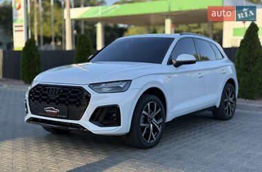Внедорожник / Кроссовер Audi Q5 2022 в 