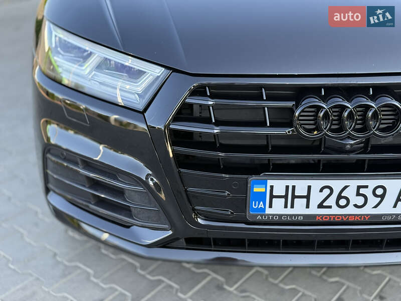 Внедорожник / Кроссовер Audi Q5 2019 в Одессе