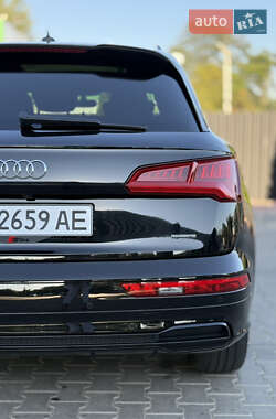 Внедорожник / Кроссовер Audi Q5 2019 в 