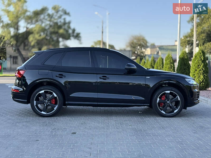 Внедорожник / Кроссовер Audi Q5 2019 в Одессе
