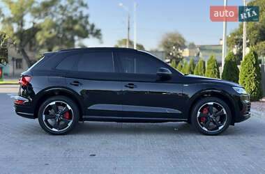 Внедорожник / Кроссовер Audi Q5 2019 в 