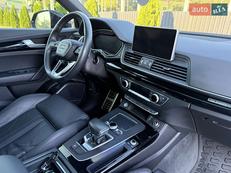 Внедорожник / Кроссовер Audi Q5 2019 в Одессе