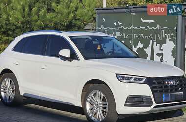 Внедорожник / Кроссовер Audi Q5 2017 в 