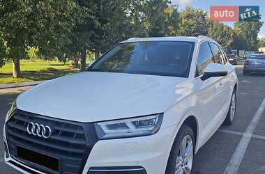 Внедорожник / Кроссовер Audi Q5 2017 в 