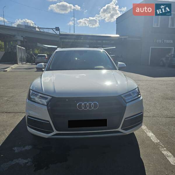 Внедорожник / Кроссовер Audi Q5 2017 в Киеве