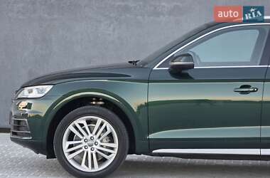 Внедорожник / Кроссовер Audi Q5 2018 в 