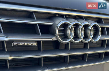 Внедорожник / Кроссовер Audi Q5 2018 в 