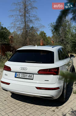 Внедорожник / Кроссовер Audi Q5 2019 в 
