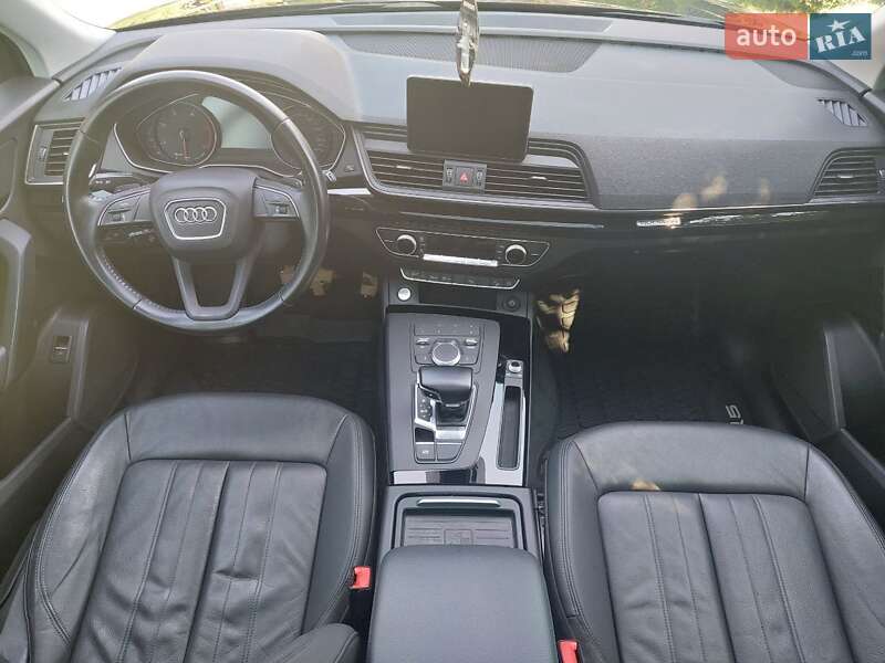 Внедорожник / Кроссовер Audi Q5 2017 в Коломые