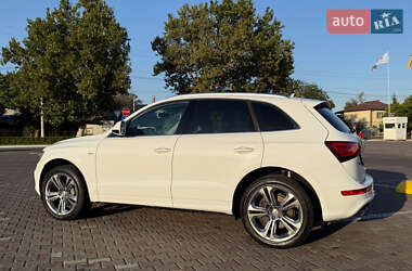 Позашляховик / Кросовер Audi Q5 2015 в 