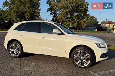 Позашляховик / Кросовер Audi Q5 2015 в 