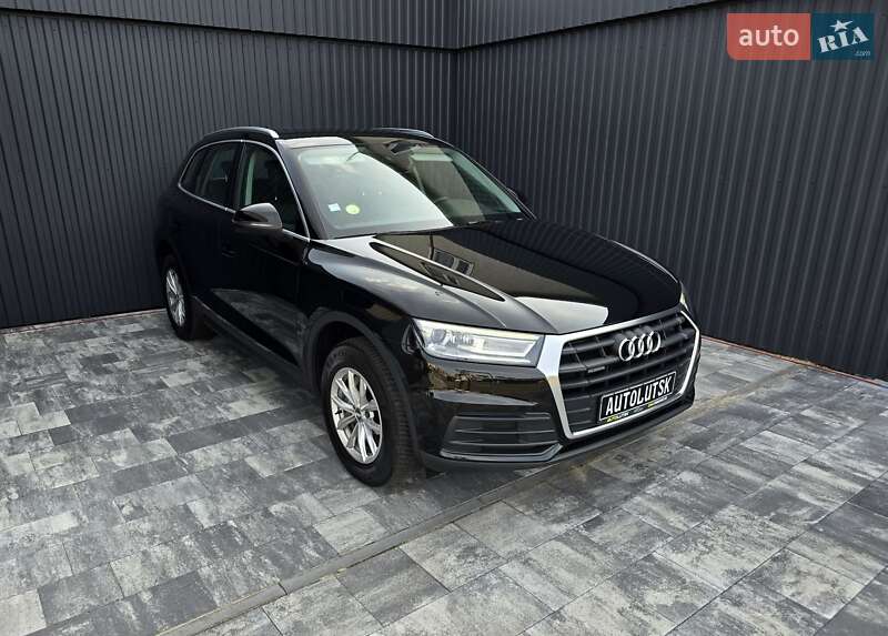 Позашляховик / Кросовер Audi Q5 2018 в Луцьку