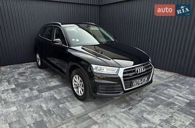 Позашляховик / Кросовер Audi Q5 2018 в 