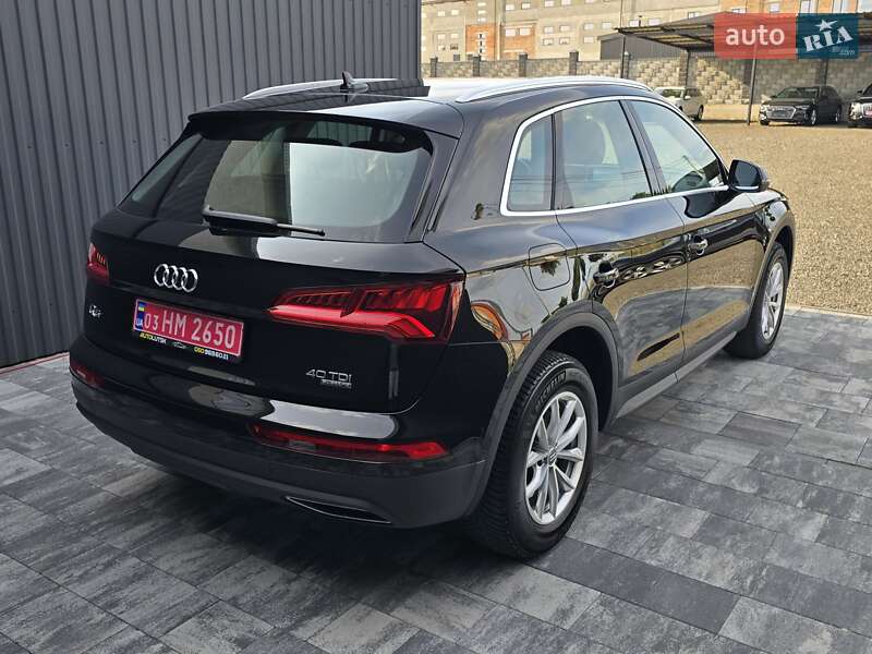 Позашляховик / Кросовер Audi Q5 2018 в Луцьку