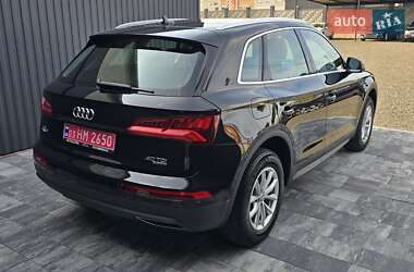 Позашляховик / Кросовер Audi Q5 2018 в 