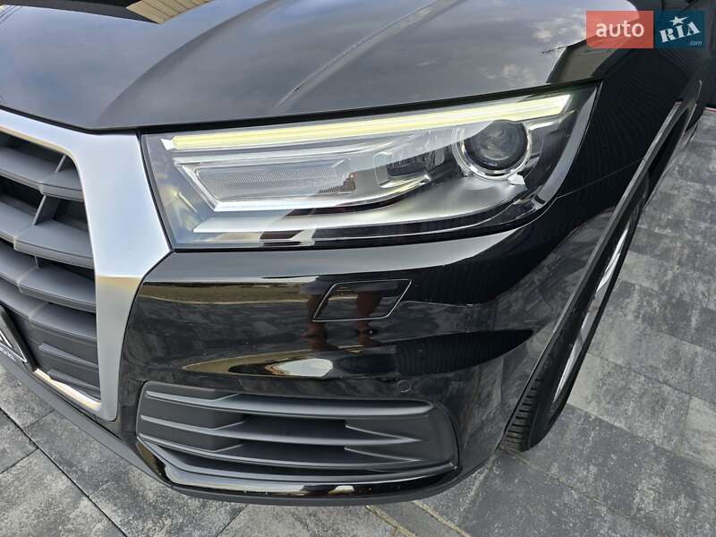 Позашляховик / Кросовер Audi Q5 2018 в Луцьку