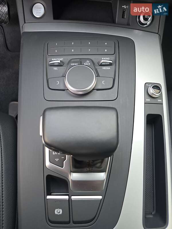 Позашляховик / Кросовер Audi Q5 2018 в Луцьку