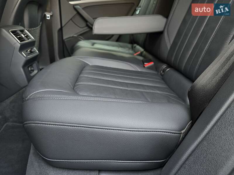 Позашляховик / Кросовер Audi Q5 2018 в Луцьку