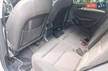 Внедорожник / Кроссовер Audi Q5 2010 в 