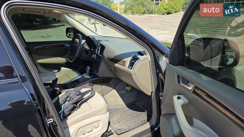 Внедорожник / Кроссовер Audi Q5 2011 в Запорожье