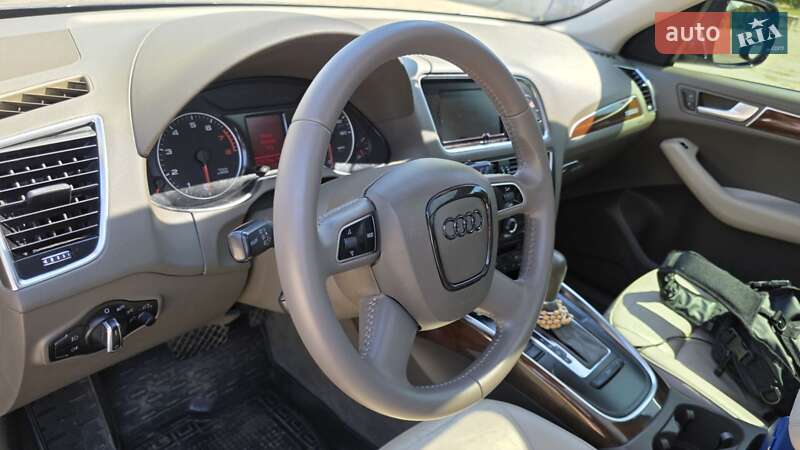 Внедорожник / Кроссовер Audi Q5 2011 в Запорожье
