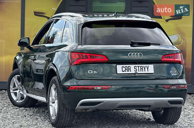 Внедорожник / Кроссовер Audi Q5 2017 в 