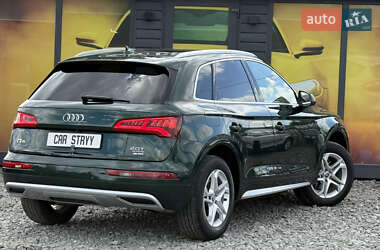 Внедорожник / Кроссовер Audi Q5 2017 в 