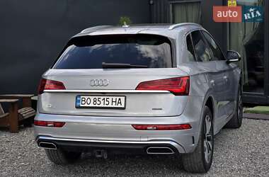 Внедорожник / Кроссовер Audi Q5 2022 в 