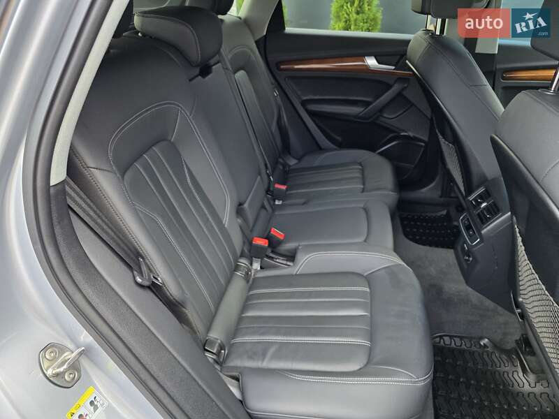 Внедорожник / Кроссовер Audi Q5 2022 в Тернополе