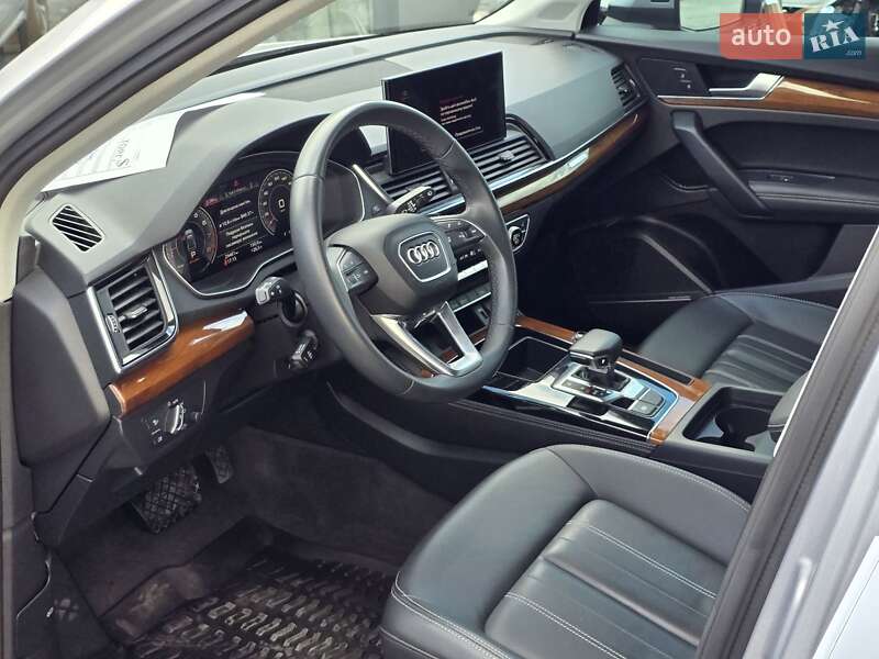 Внедорожник / Кроссовер Audi Q5 2022 в Тернополе