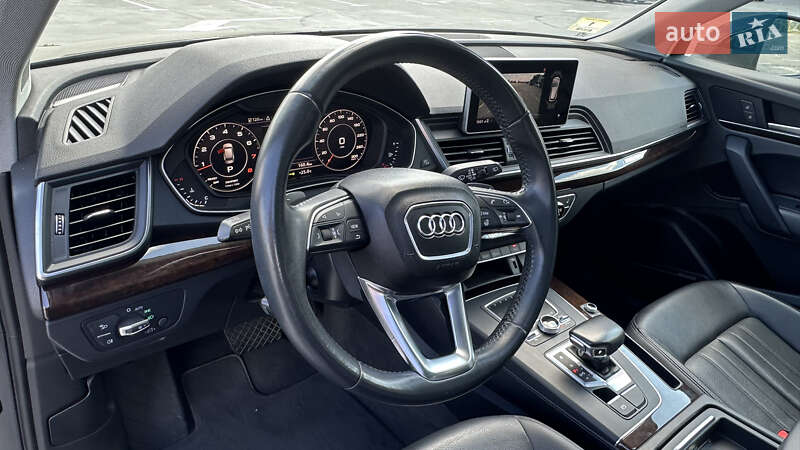 Внедорожник / Кроссовер Audi Q5 2018 в Киеве