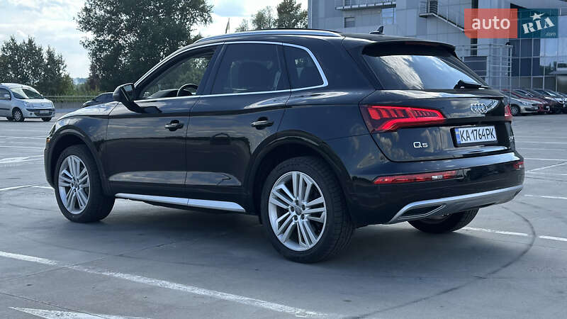 Внедорожник / Кроссовер Audi Q5 2018 в Киеве