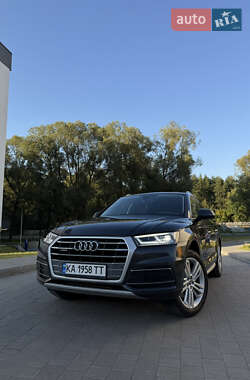 Внедорожник / Кроссовер Audi Q5 2018 в 