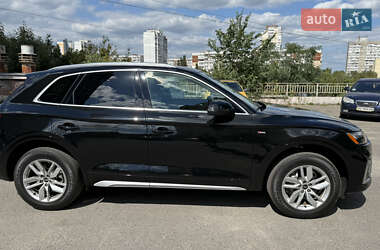 Внедорожник / Кроссовер Audi Q5 2021 в 