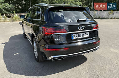 Внедорожник / Кроссовер Audi Q5 2021 в 