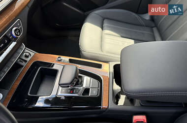 Внедорожник / Кроссовер Audi Q5 2021 в 