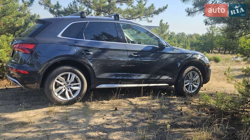 Внедорожник / Кроссовер Audi Q5 2020 в 