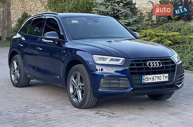 Внедорожник / Кроссовер Audi Q5 2017 в Львове