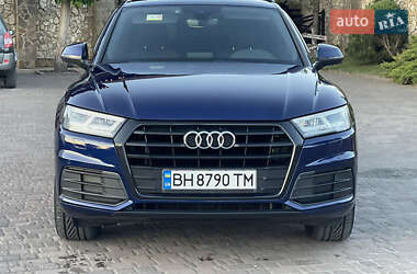 Внедорожник / Кроссовер Audi Q5 2017 в 