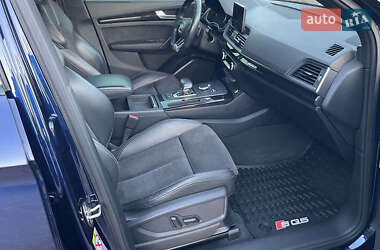 Внедорожник / Кроссовер Audi Q5 2017 в 