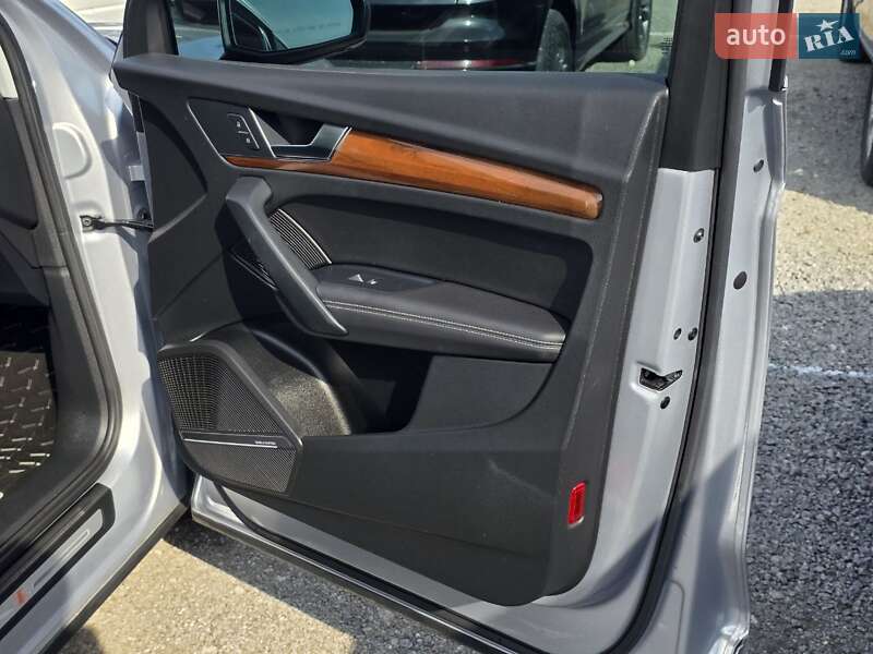 Внедорожник / Кроссовер Audi Q5 2022 в Тернополе