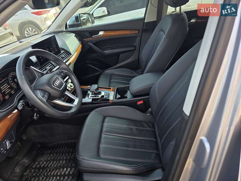 Внедорожник / Кроссовер Audi Q5 2022 в Тернополе