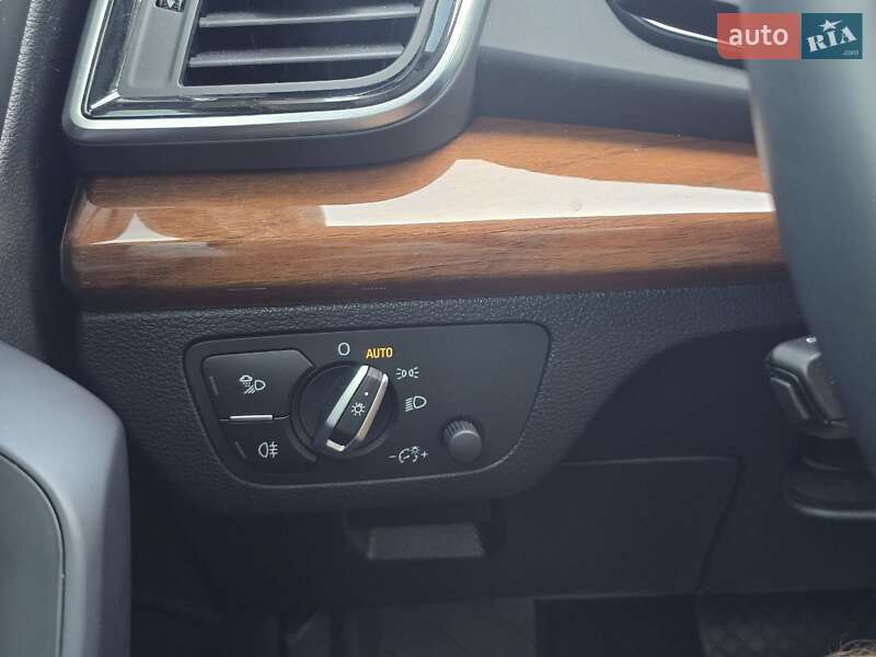 Внедорожник / Кроссовер Audi Q5 2022 в Тернополе