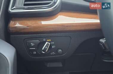 Внедорожник / Кроссовер Audi Q5 2022 в 