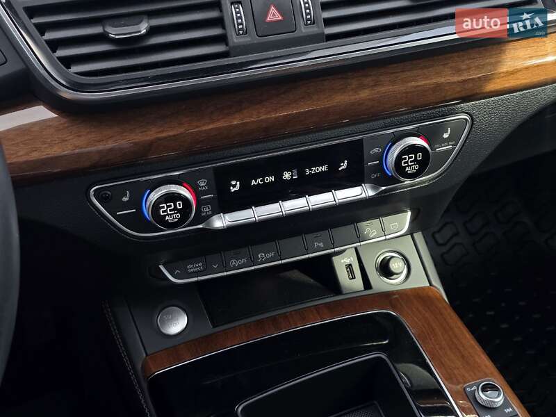 Внедорожник / Кроссовер Audi Q5 2022 в Тернополе